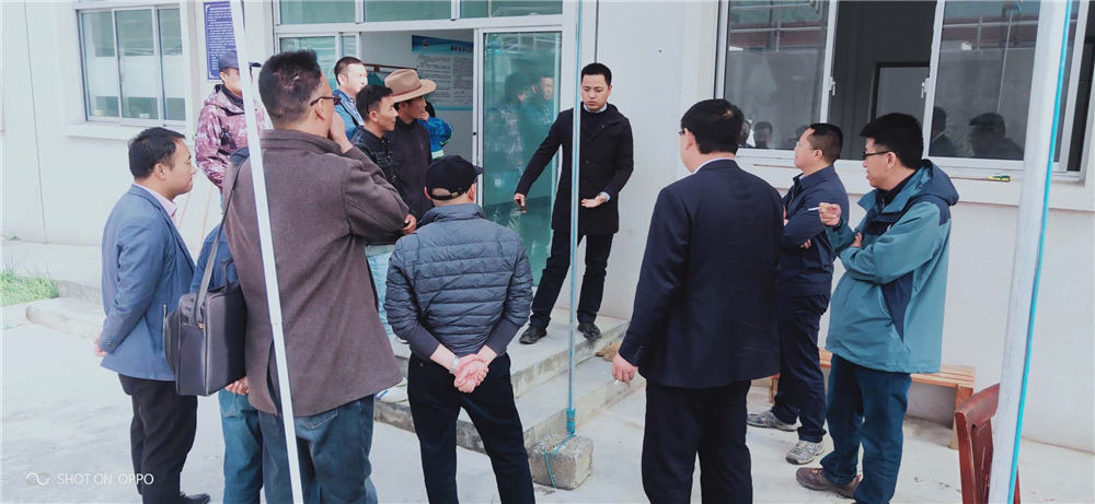 西南督查組在自治區(qū)、日喀則市、吉隆縣、吉隆鎮(zhèn)有關(guān)領(lǐng)導(dǎo)的陪同下對(duì)吉隆鎮(zhèn)污水處理廠檢查工作